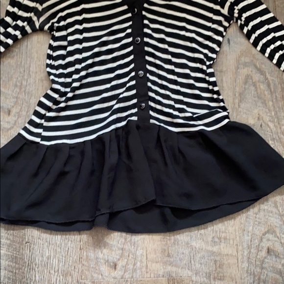 Striped Peplum Top - Picture 2 of 5